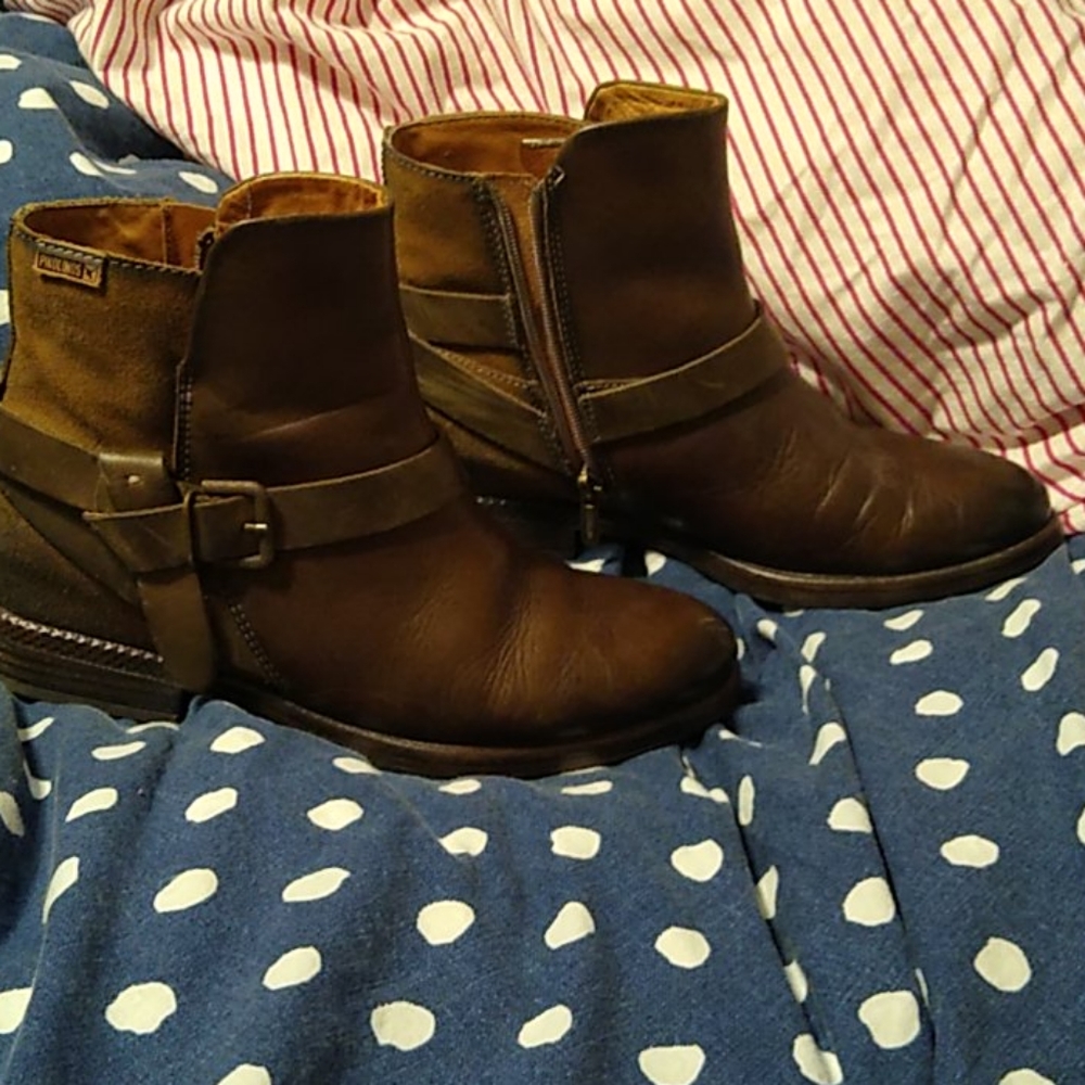 Beautiful Pikolinos Ankle Boots